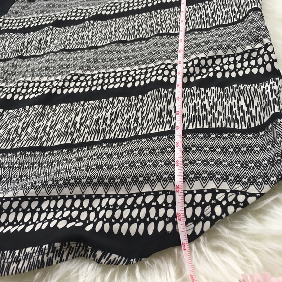 Ann Taylor Short Sleeve Black and White Blouse - Picture 4 of 7